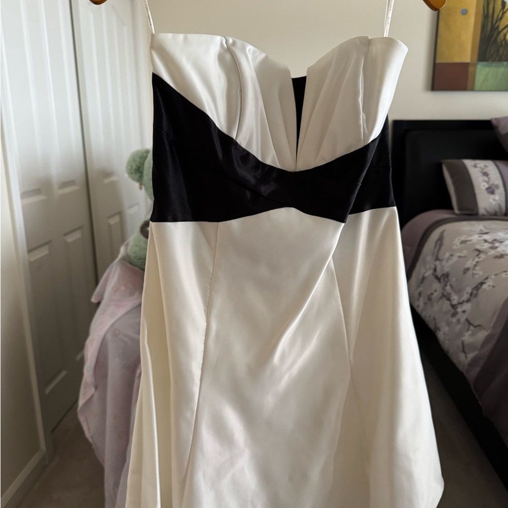 Elegant Black and White Strapless Dress